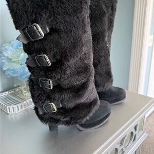 Report Black Heeled Boots with Buckle Detail